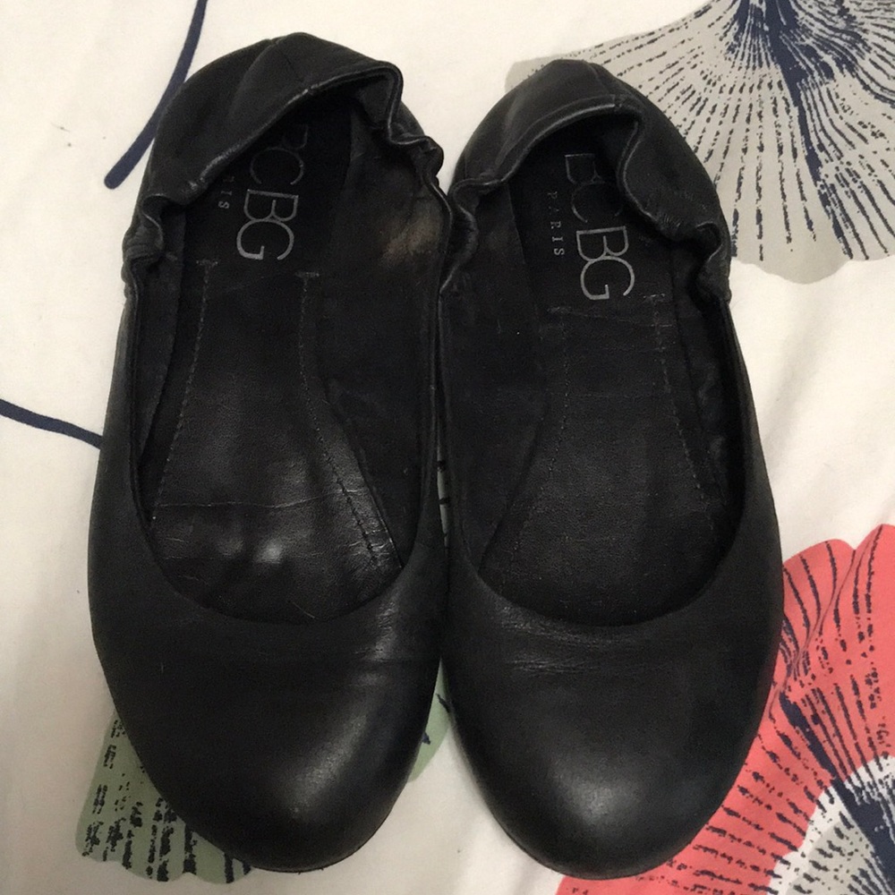 Black ballet flats